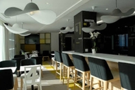 Bar, Cafe and Lounge ibis Styles Deauville Centre