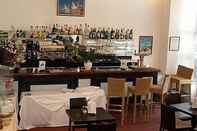 Bar, Cafe and Lounge Best Western Premier Hotel des Vignes et des Anges