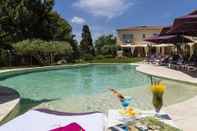 Swimming Pool Le Clos de Pradines