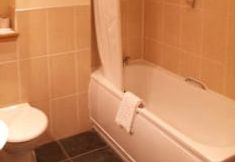 In-room Bathroom 7 Rooms at 1703