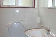 Toilet Kamar City Inn Express