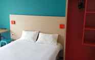 Bedroom 6 hotelF1 Cergy