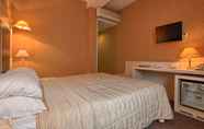 Bedroom 4 Campanile Chartres Centre - Gare - Cathédrale