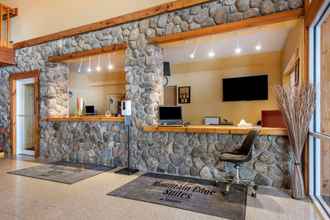 Lobi 4 Mountain Edge Suites at Sunapee, Ascend Hotel Collection