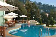 Swimming Pool Radisson Hotel Shimla