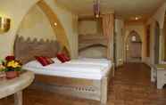Bedroom 3 Europa-Park Freizeitpark & Erlebnis-Resort, Hotel Castillo Alcazar