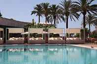 Swimming Pool Hotel Serrano Palace