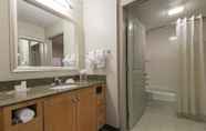 In-room Bathroom 5 Residence Inn by Marriott Worcester