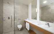 In-room Bathroom 7 Hotel Hamar