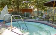 Swimming Pool 3 RiverPointe Napa Valley Resort