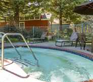 Hồ bơi 3 RiverPointe Napa Valley Resort