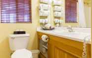 In-room Bathroom 2 RiverPointe Napa Valley Resort