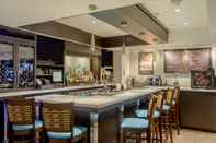 Bar, Kafe, dan Lounge Wyndham Garden Niagara Falls Fallsview