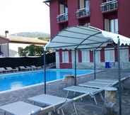 สระว่ายน้ำ 5 Hotel Cavalieri
