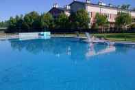 Swimming Pool Hotel Lasa Sport