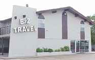 Exterior 3 EZ Travel Inn