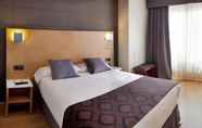 Kamar Tidur 3 Hotel Universal