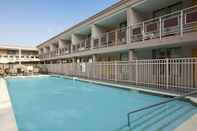 Swimming Pool Ramada by Wyndham Rockville Centre