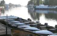 Nearby View and Attractions 5 The Relais Henley