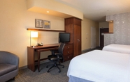 Bedroom 5 Courtyard by Marriott Ontario Rancho Cucamonga