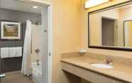 In-room Bathroom 4 Courtyard by Marriott Ontario Rancho Cucamonga