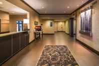 Lobby Hampton Inn & Suites Reno