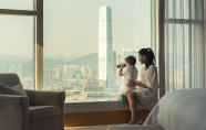 Kamar Tidur 3 Four Seasons Hotel Hong Kong