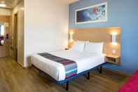 Bedroom Hotel Travelodge Barcelona Fira
