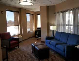 Lobby 2 Comfort Inn & Suites Near University of Wyoming