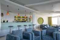 Bar, Kafe, dan Lounge Caloura Hotel Resort