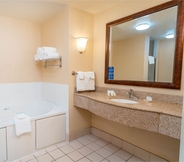 Bilik Mandi dalam Bilik 7 Hilton Garden Inn Ontario/Rancho Cucamonga