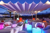 Quầy bar, cafe và phòng lounge Cala Llenya Resort Ibiza