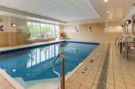 Swimming Pool Comfort Inn Sturgeon Falls