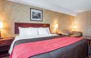 ห้องนอน 4 Comfort Inn Sturgeon Falls