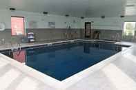 Swimming Pool Hampton Inn Pine Grove