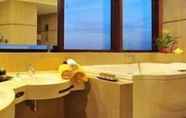 Toilet Kamar 2 Hotel Antares