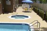 สระว่ายน้ำ Fairfield Inn & Suites Fort Walton Beach-Eglin AFB