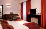 Bedroom 5 LH Hotel Excel Roma Montemario