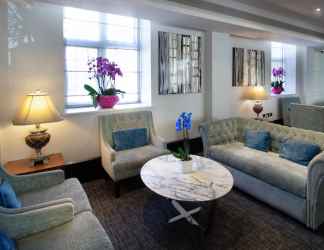 Lobi 2 Wellington Hotel by Blue Orchid