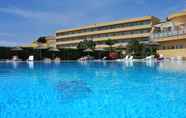 สระว่ายน้ำ 2 Axis Ofir Beach Resort Hotel