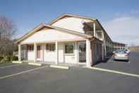 Bangunan Americas Best Value Inn Jonesville