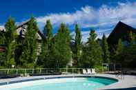 Swimming Pool The Aspens by Whiski Jack