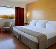 Bedroom 7 Barcelona Airport Hotel