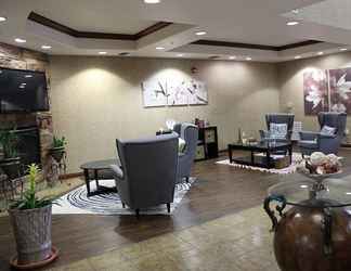 Lobby 2 Holiday Inn Express Hotel & Suites Tehachapi, an IHG Hotel