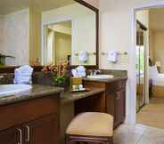 In-room Bathroom 6 Tahiti Village Resort & Spa