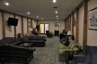 Lobby 4 Boothbay Harbor Inn