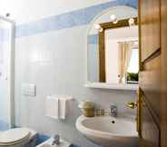 In-room Bathroom 6 Hotel Poggio Del Sole