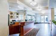 Lobby 2 Comfort Inn and Suites Salem