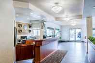 Lobby Comfort Inn and Suites Salem