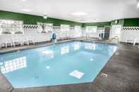 Swimming Pool Comfort Inn and Suites Salem